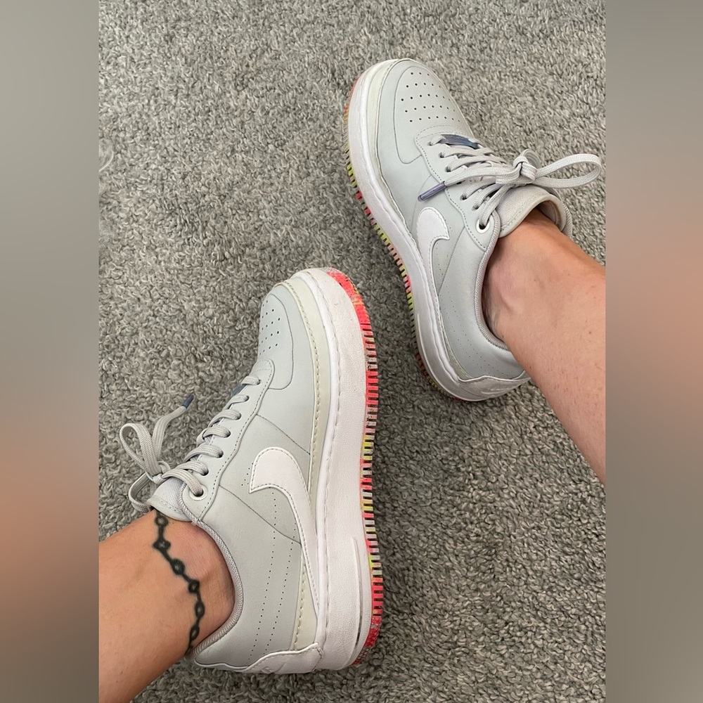 Nike Air Force 1
